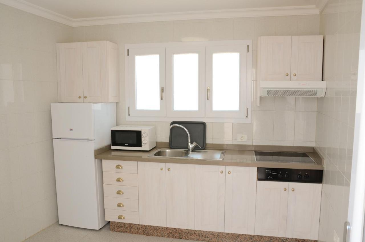Apartamentos El Marinero - Avenida Калета де Себо Екстериор снимка