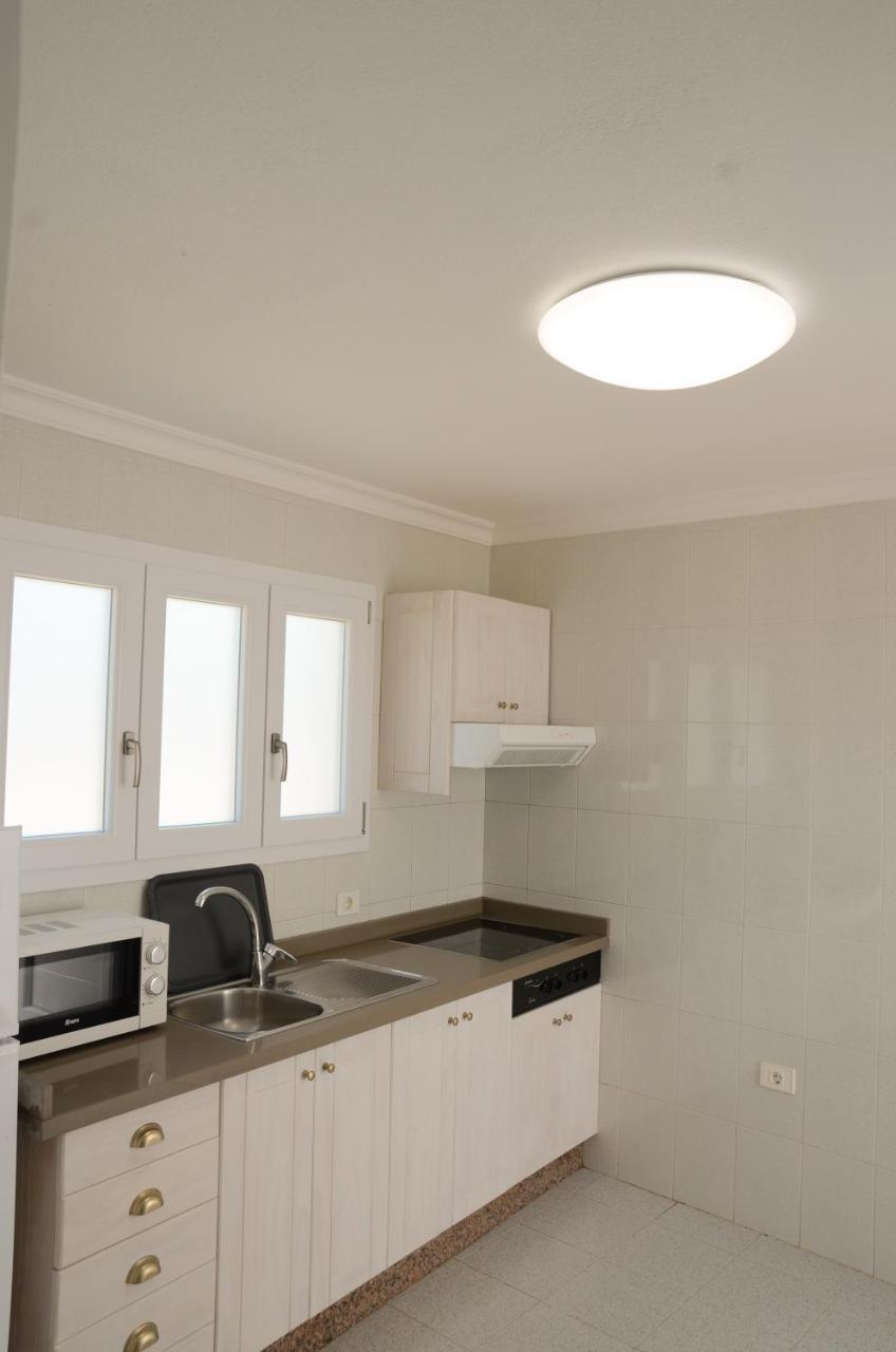 Apartamentos El Marinero - Avenida Калета де Себо Екстериор снимка